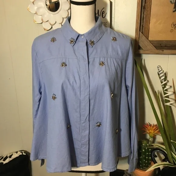 Kensie jeans button down jeweled blouse. - Picture 1 of 7